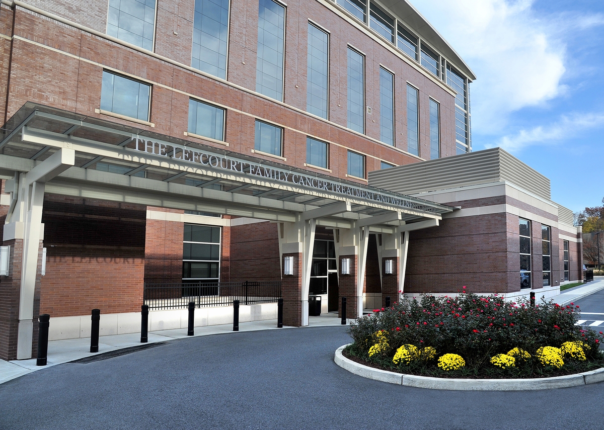 Entrance to the Lefcourt Family Cancer Treatment and Wellness Center