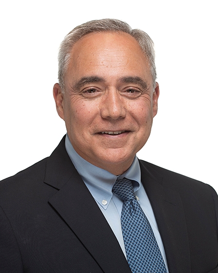 Agustin Diaz, MD Headshot